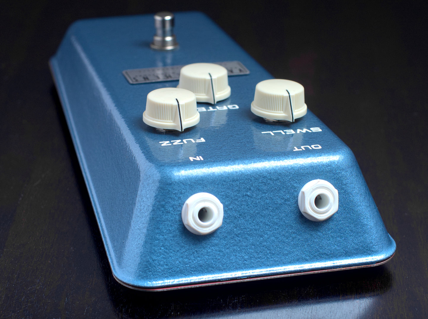 THE AMOS DELUXE