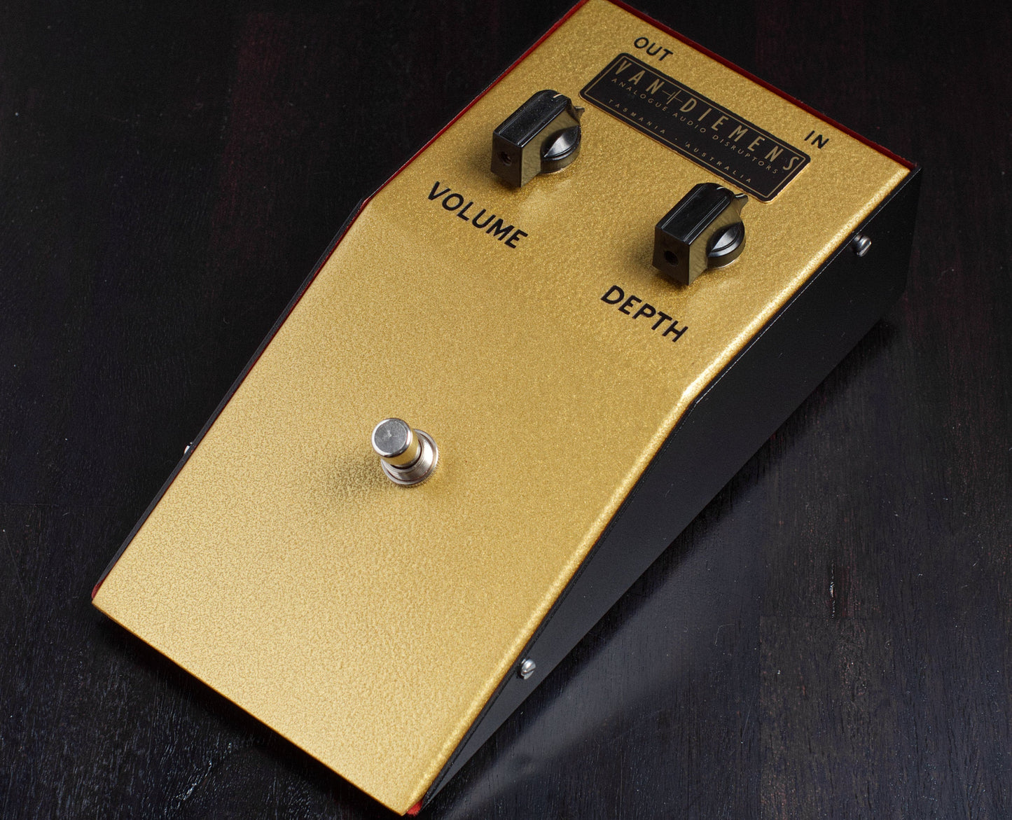 THE LEGGES TOR DELUXE