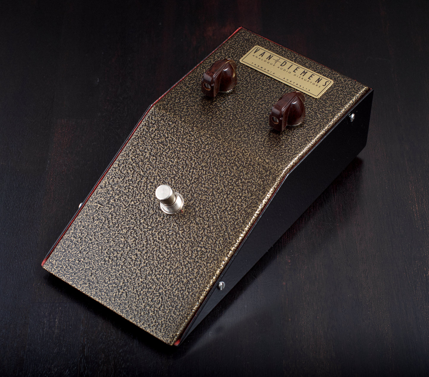 THE LEGGES TOR DELUXE