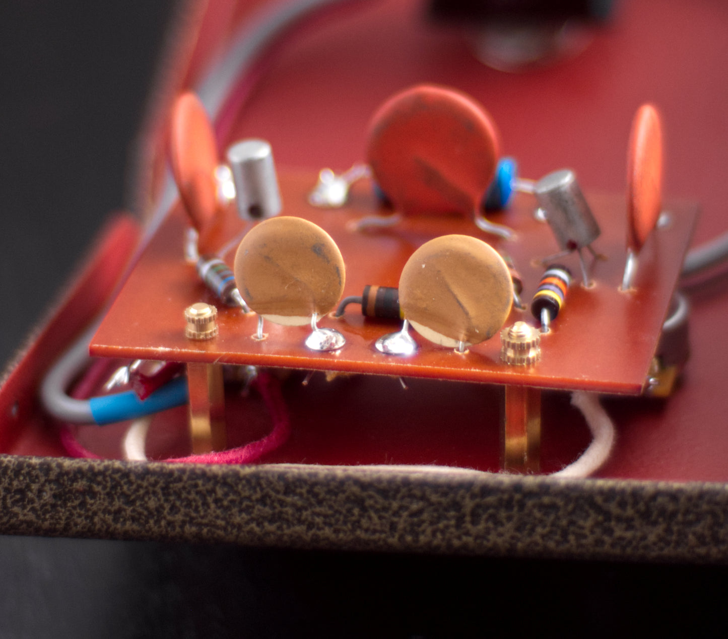 THE LEGGES TOR DELUXE