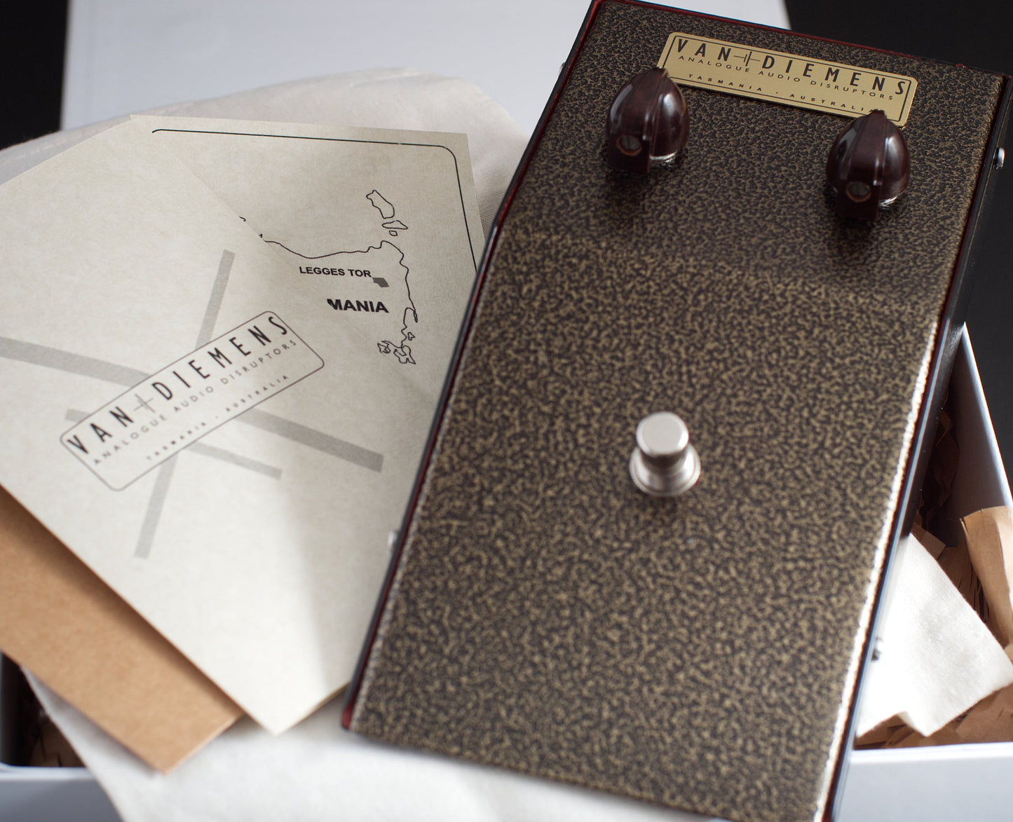 THE LEGGES TOR DELUXE