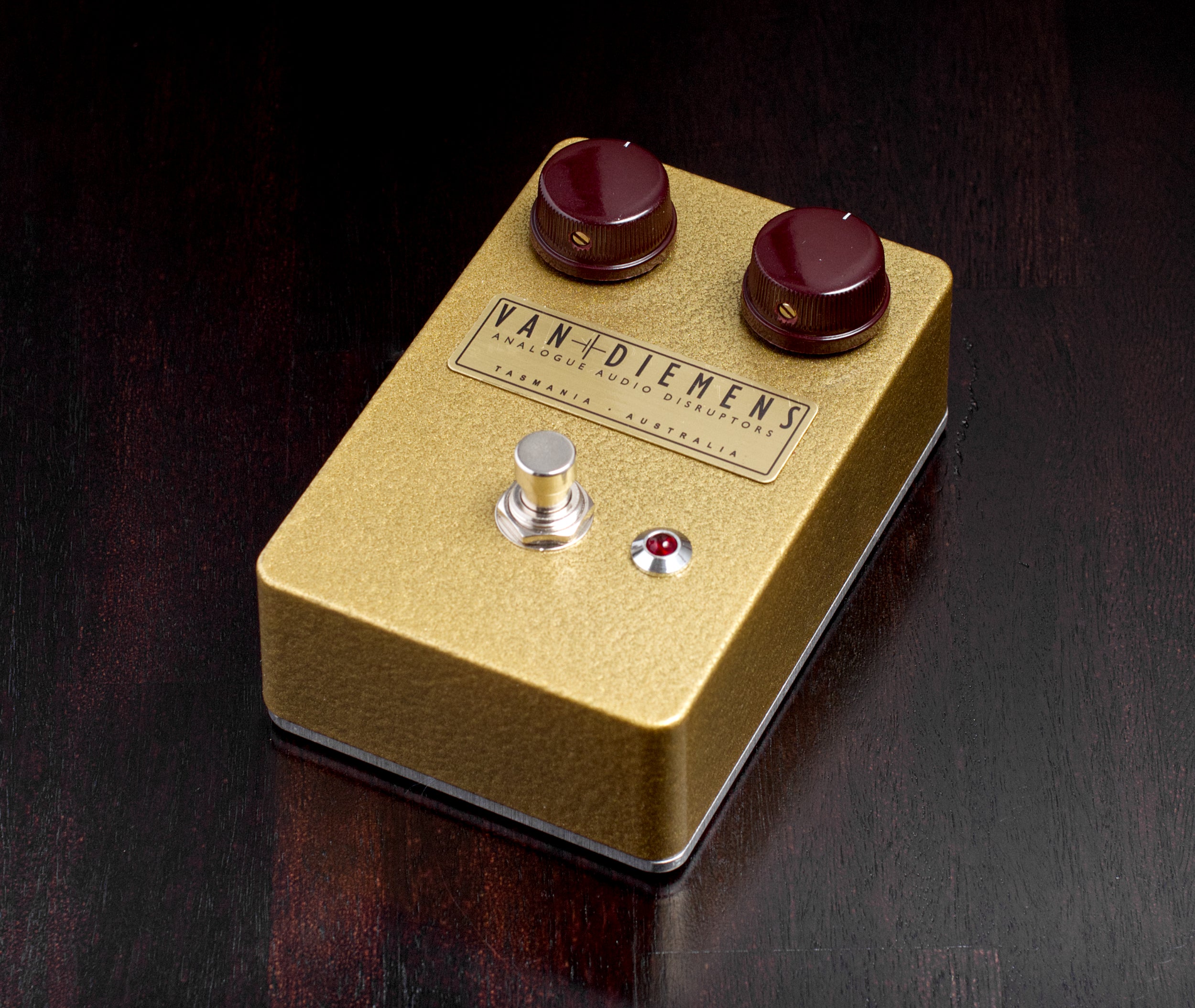 THE RED OCHRE – Van Diemens Analogue Audio Disruptors