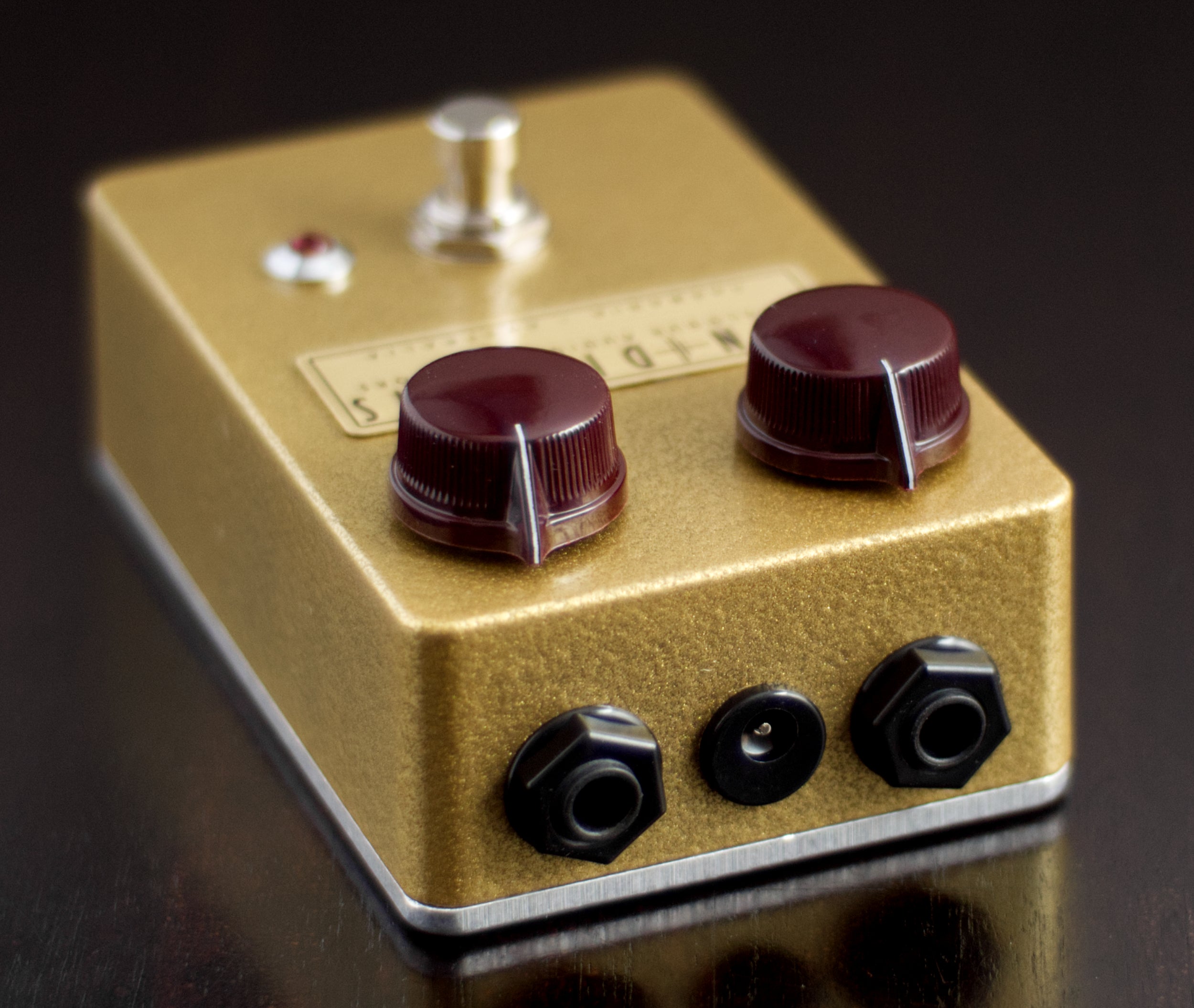THE RED OCHRE – Van Diemens Analogue Audio Disruptors