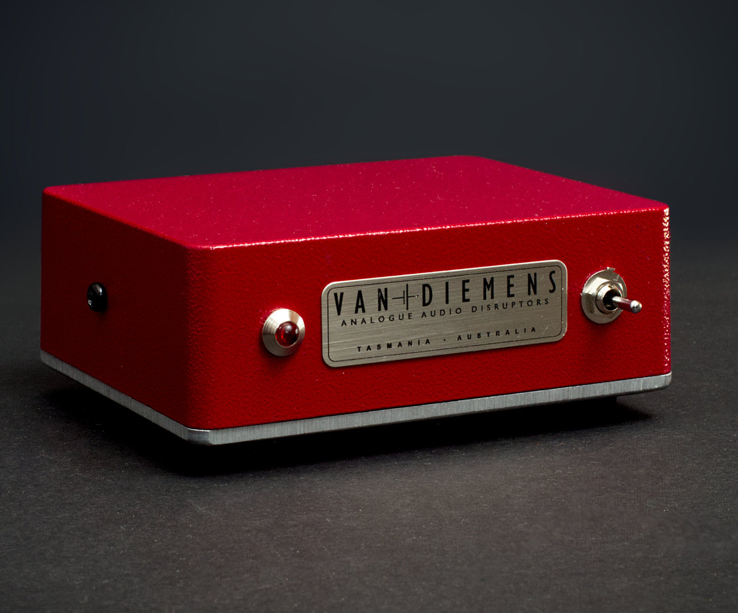 THE RED OCHRE AMP TOP