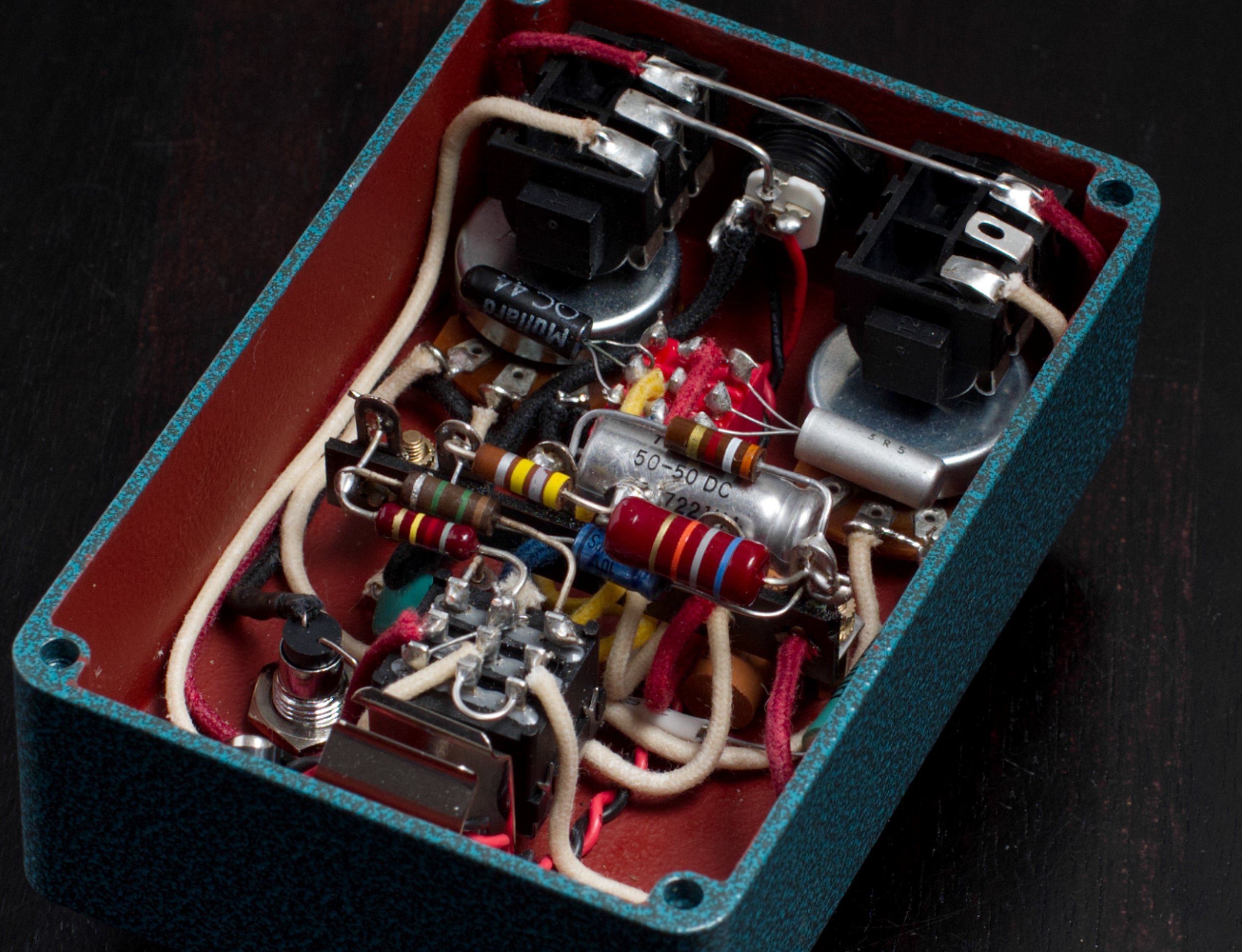 THE RED OCHRE – Van Diemens Analogue Audio Disruptors